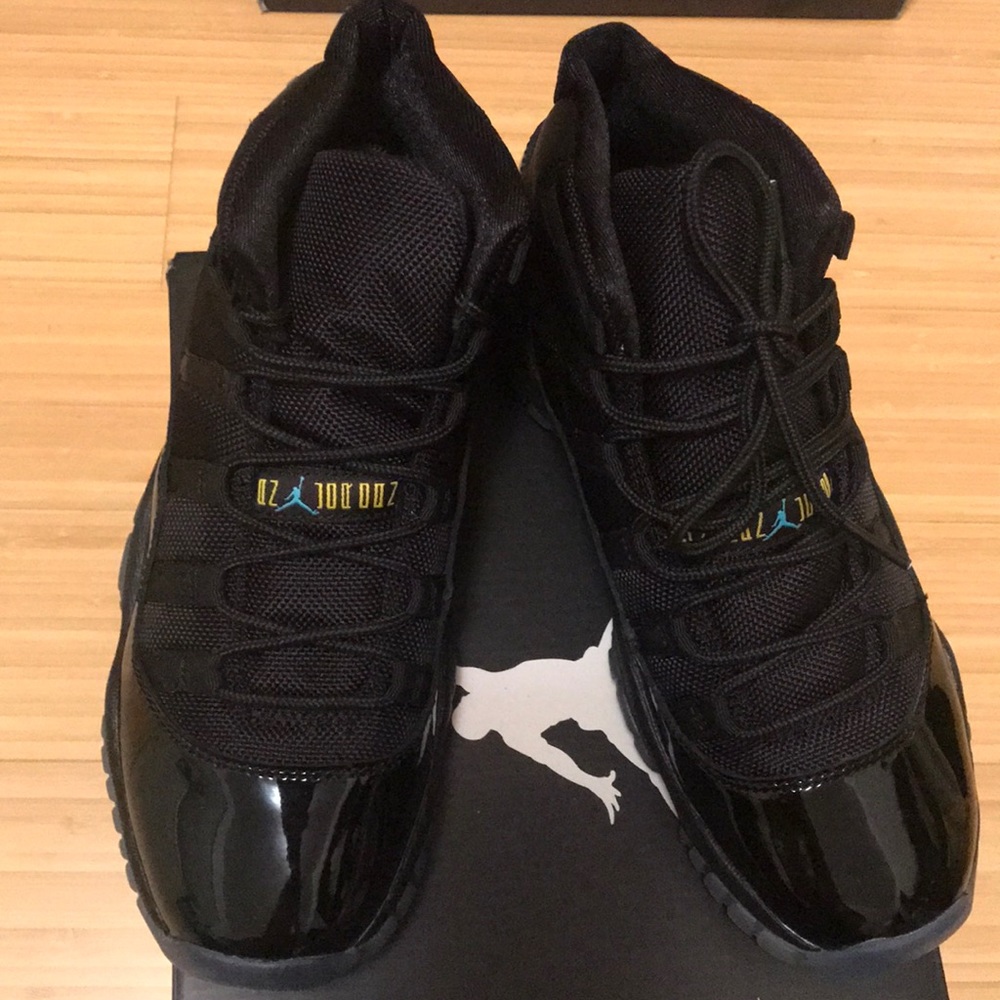 Jordan 11 black/gamma